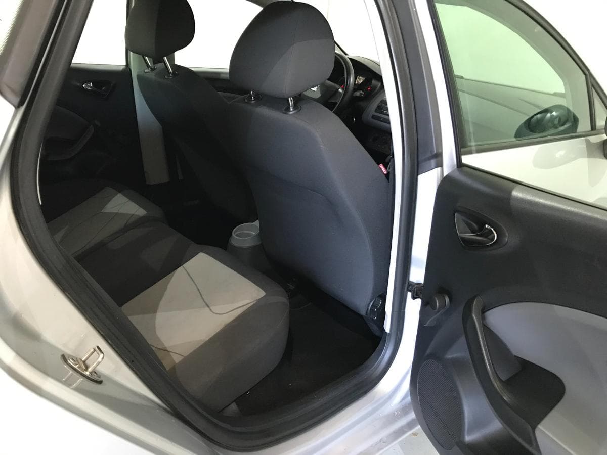 Seat Ibiza 1.2 TDI · Ano 2014 — imagen 18