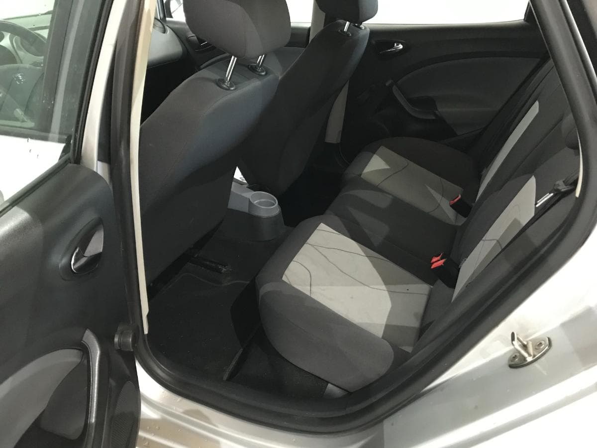 Seat Ibiza 1.2 TDI · Ano 2014 — imagen 21