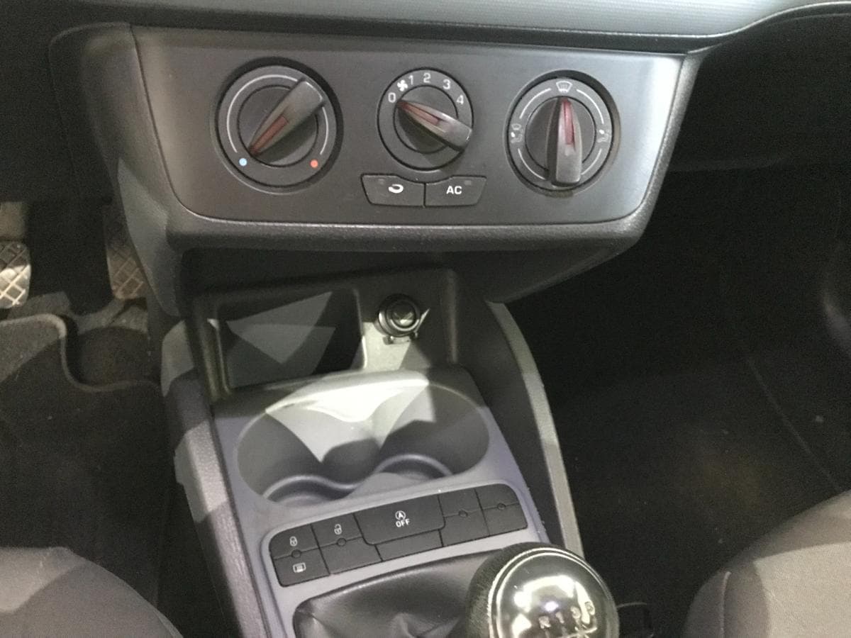 Seat Ibiza 1.2 TDI · Ano 2014 — imagen 30