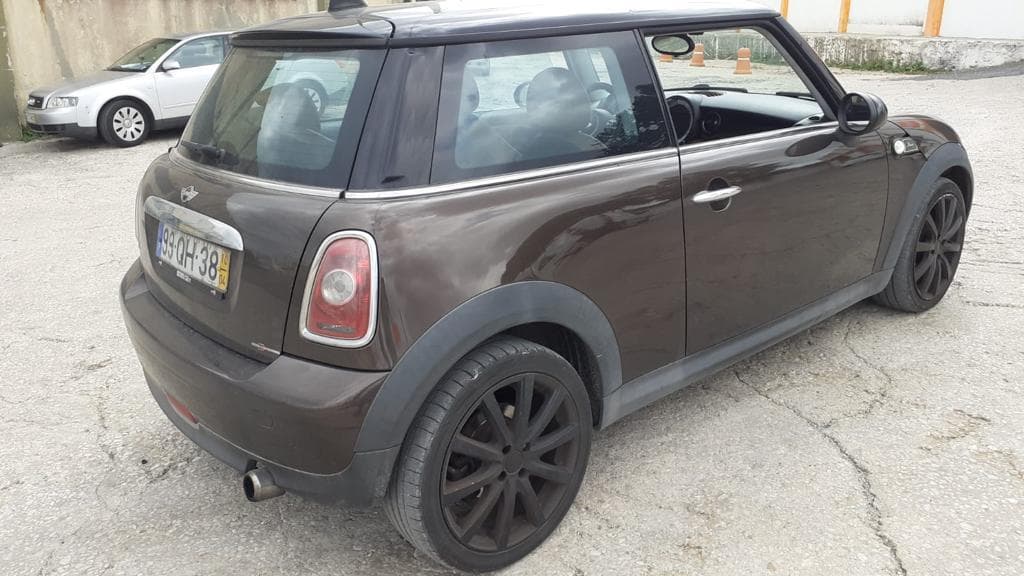 Mini Cooper D · Ano 2010 — imagem 4