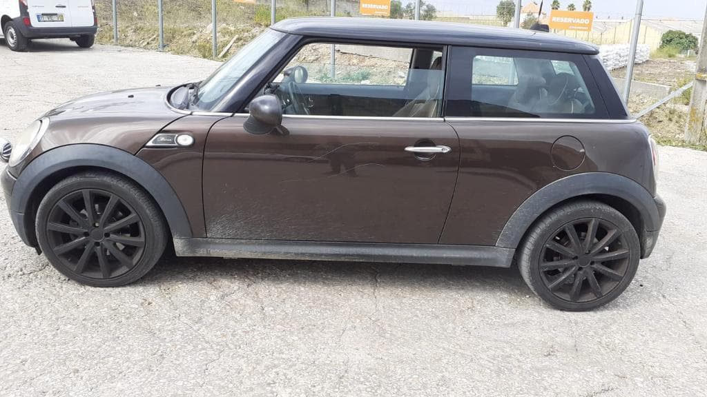 Mini Cooper D · Ano 2010 — imagem 6