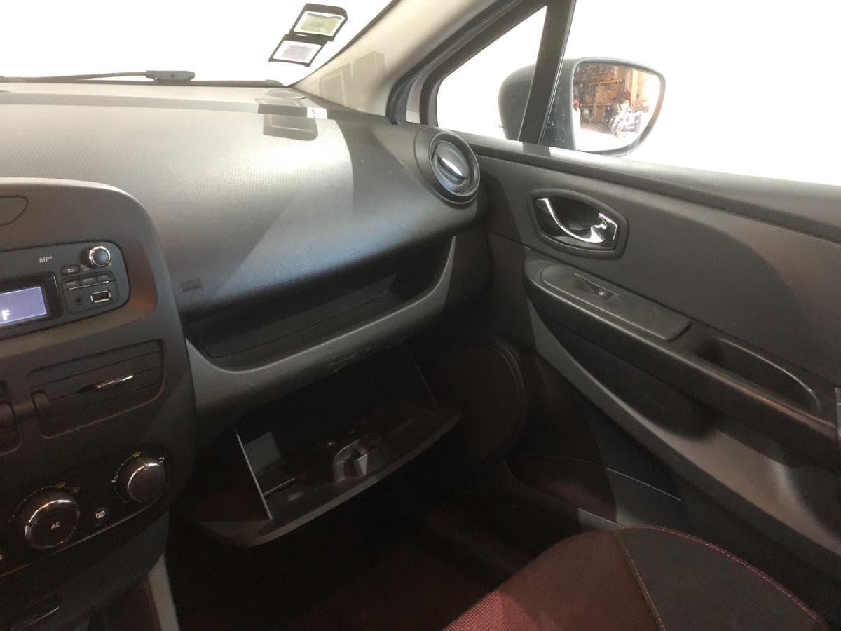 Renault Clio · Año 2013 — imagen 19