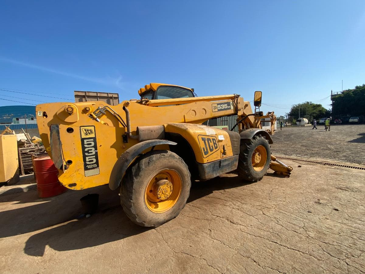 Telescópico JCB TH535 — image 3
