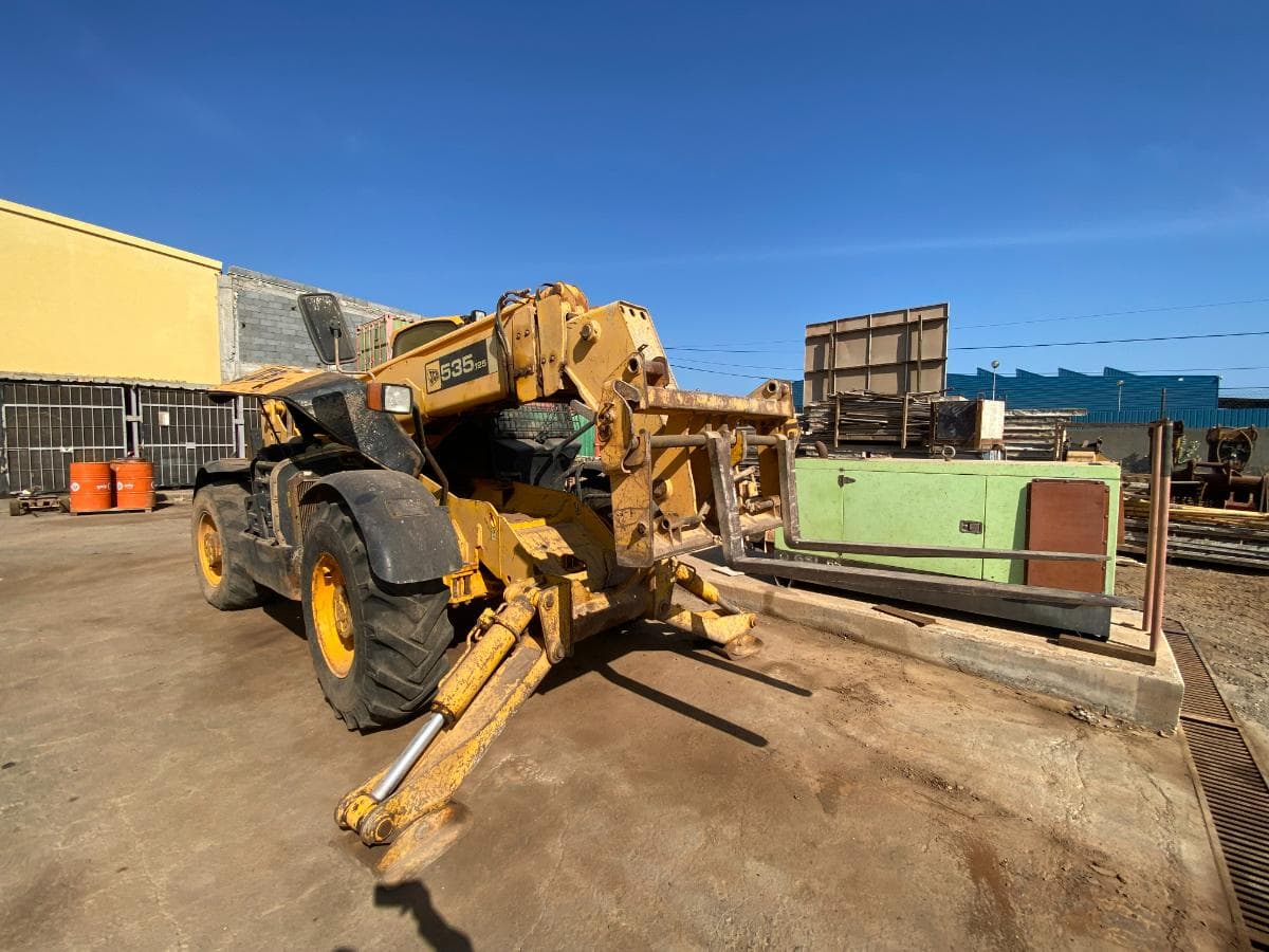 Telescópico JCB TH535 — image 6