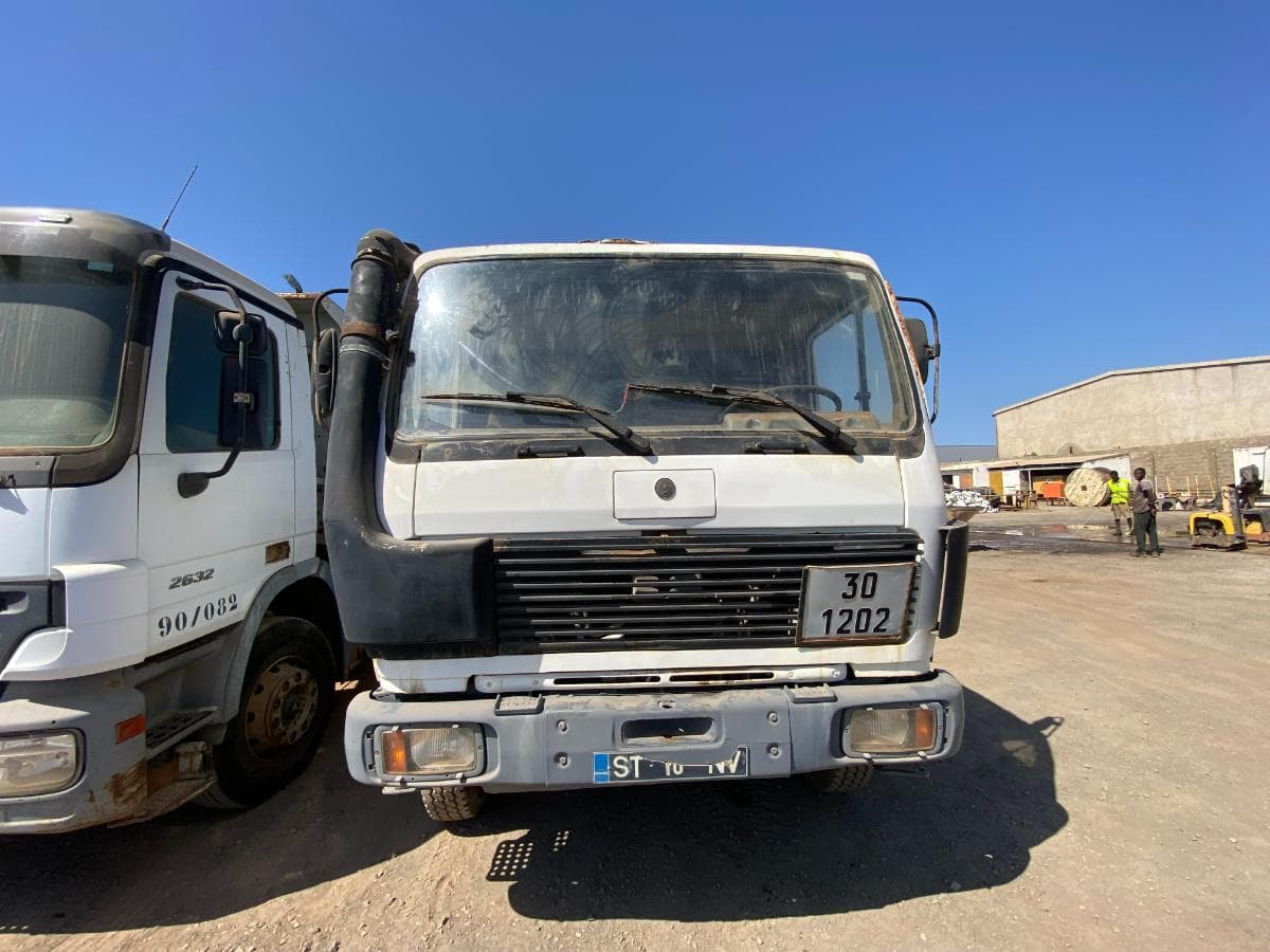 Camião Basculante 26 T (4X2) — image 3