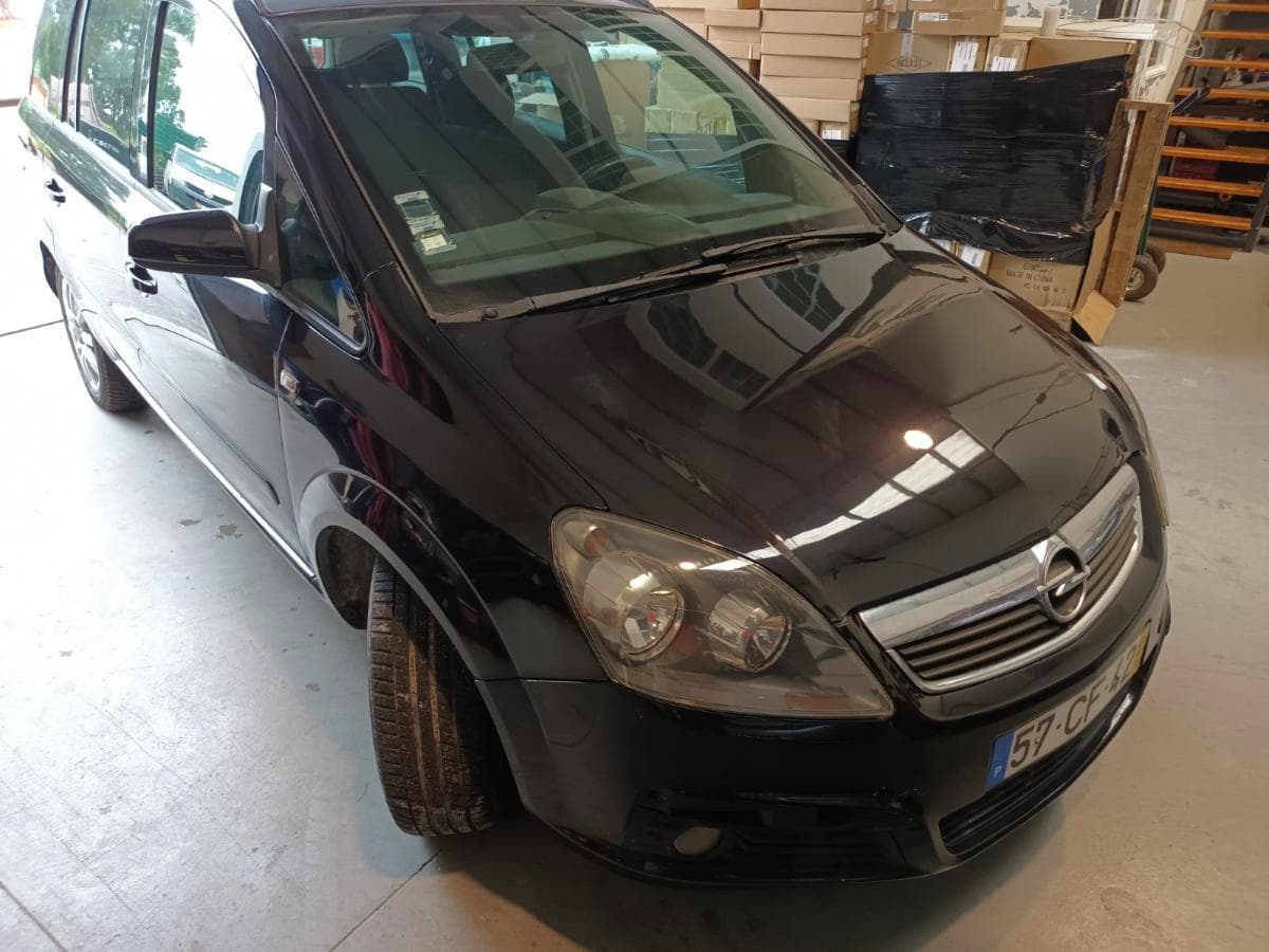 Opel Zafira 1.9 CDTI · Ano 2006 — image 3