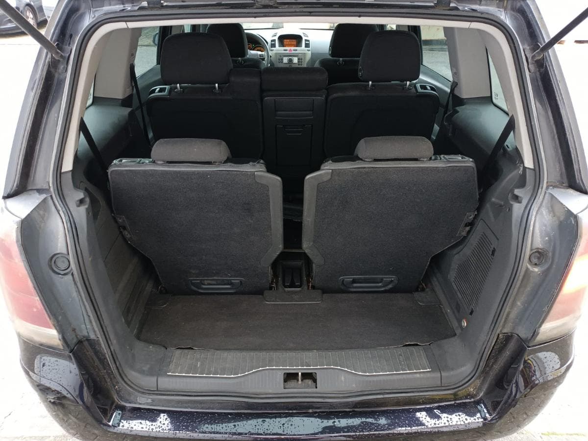 Opel Zafira 1.9 CDTI · Ano 2006 — image 12