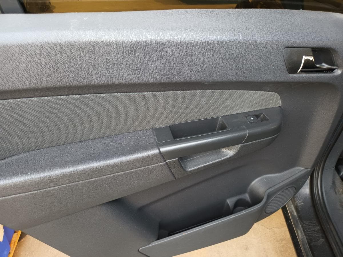 Opel Zafira 1.9 CDTI · Ano 2006 — image 21