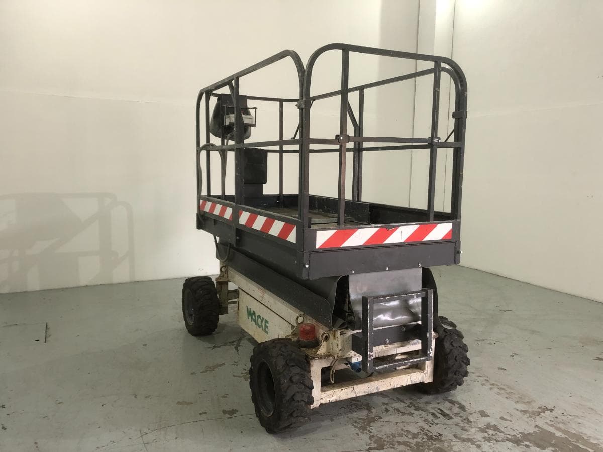 Plataforma Elevatória Airo SF 820 — imagen 1
