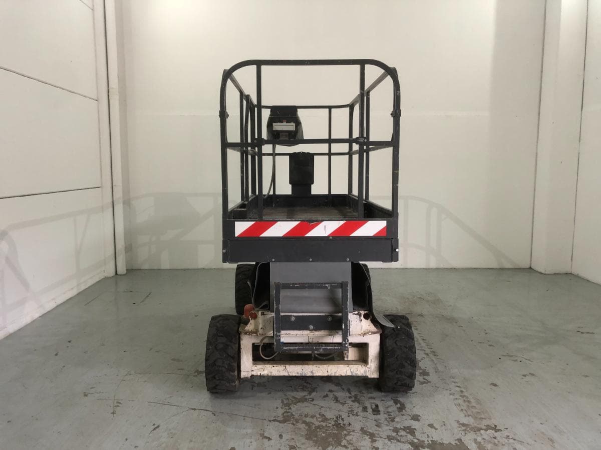 Plataforma Elevatória Airo SF 820 — imagen 2