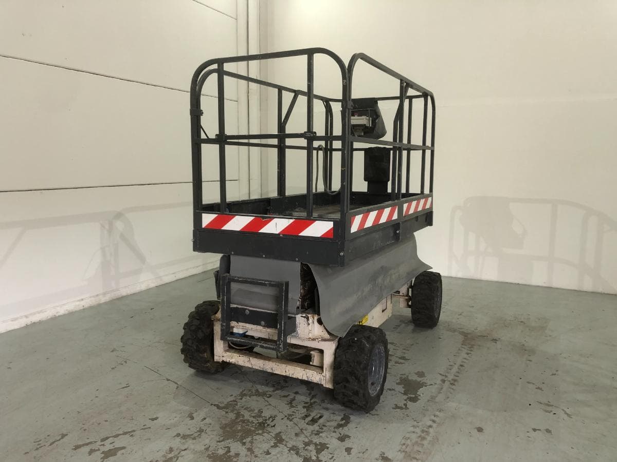 Plataforma Elevatória Airo SF 820 — imagen 3