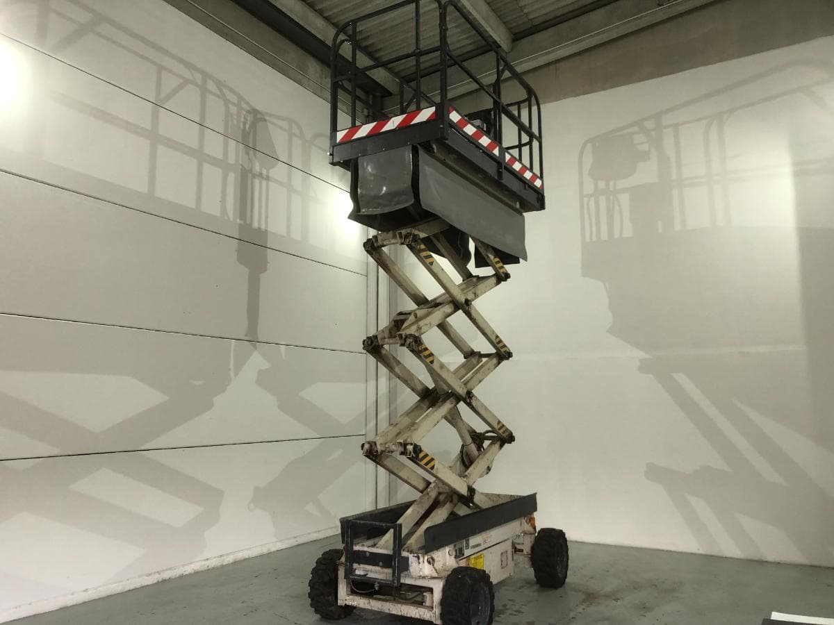 Plataforma Elevatória Airo SF 820 — imagen 6