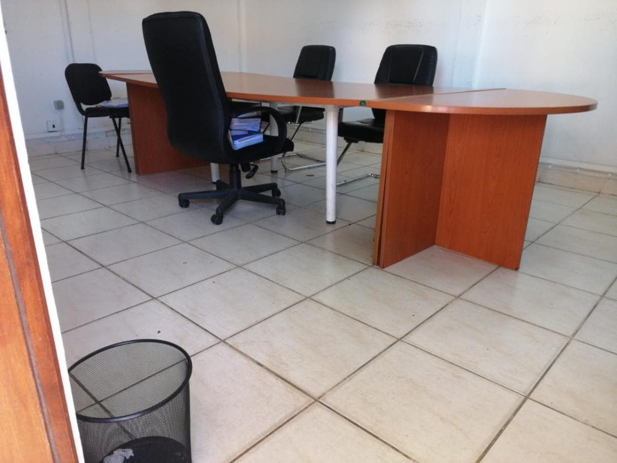 Office Furniture · — image 1