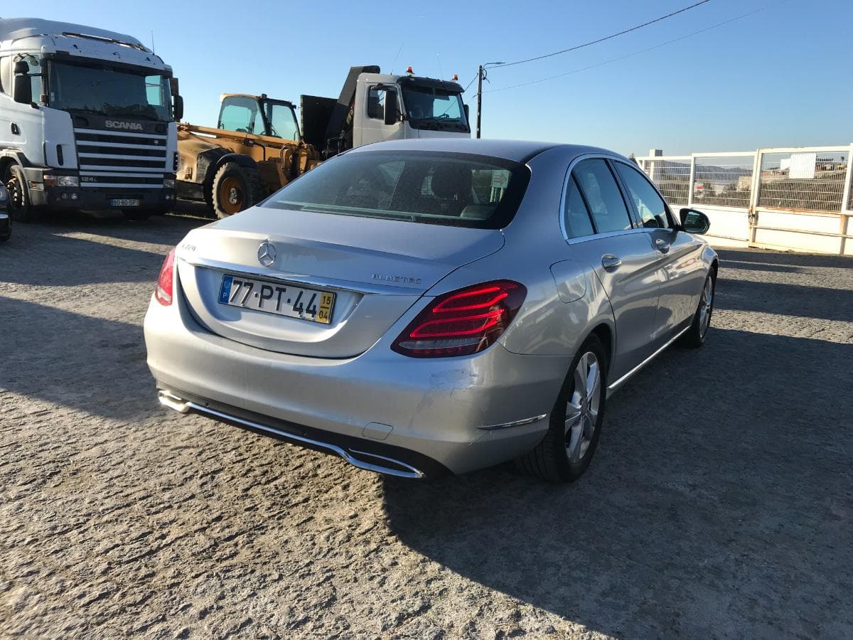 Mercedes-Benz C220 · Ano 2015 — imagen 5