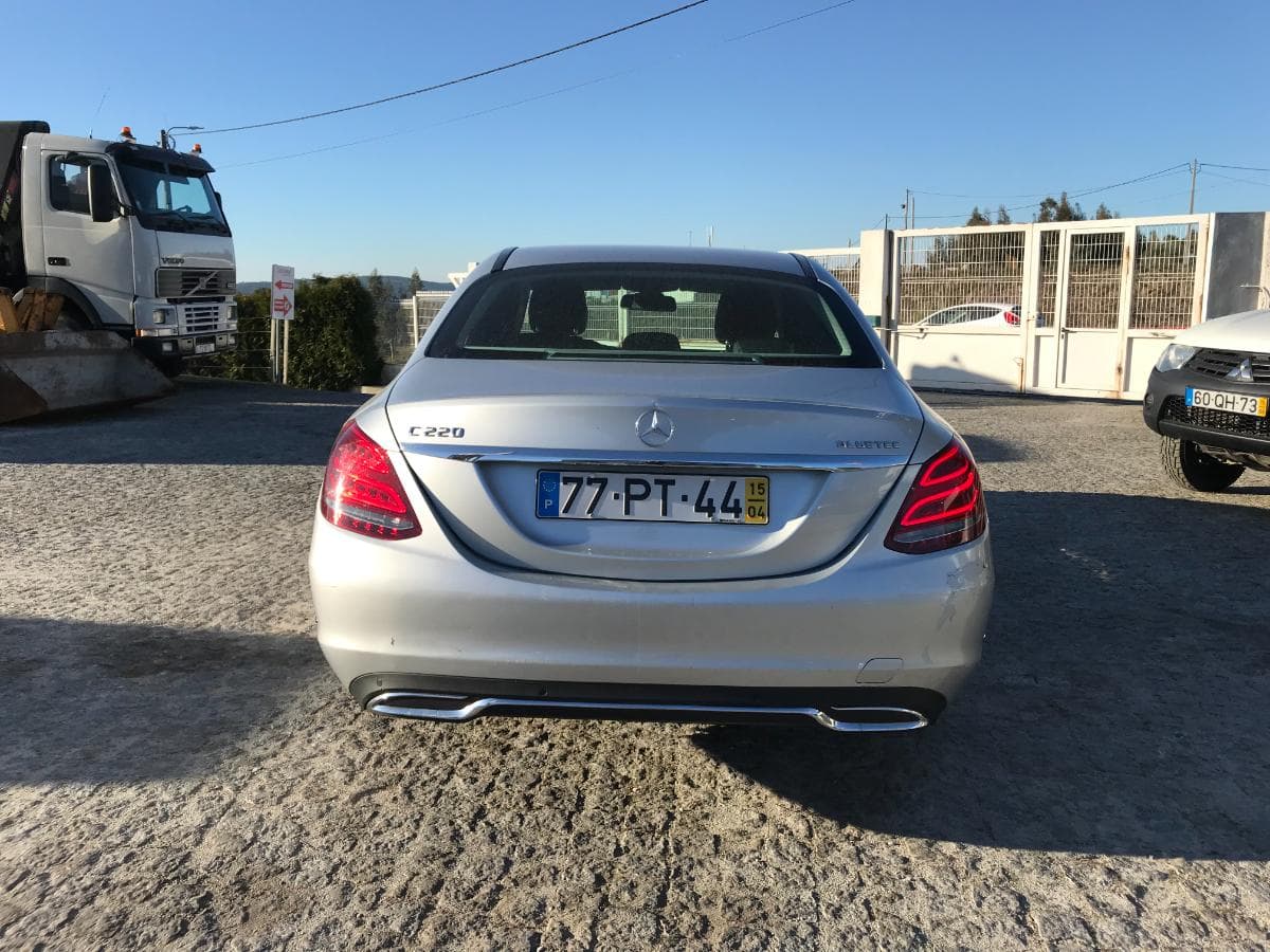 Mercedes-Benz C220 · Ano 2015 — imagen 3