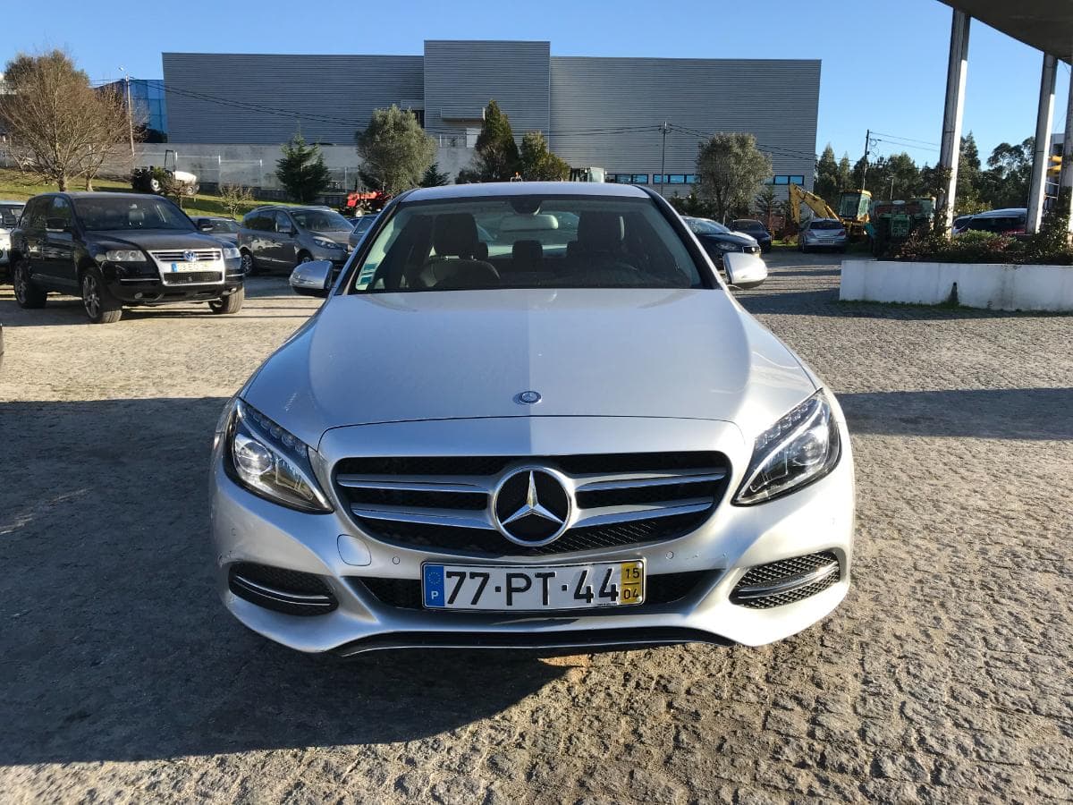 Mercedes-Benz C220 · Ano 2015 — imagen 2
