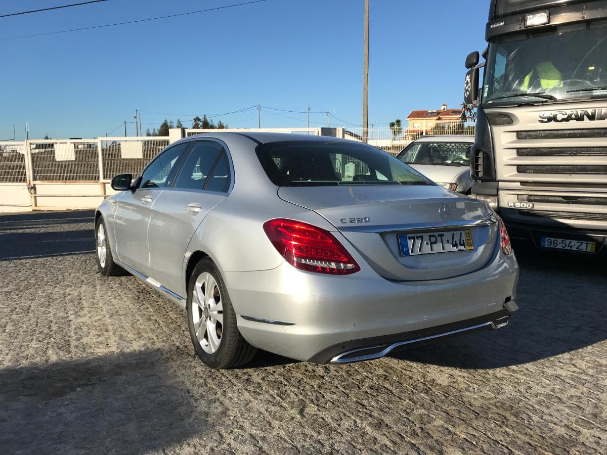 Mercedes-Benz C220 · Ano 2015 — imagen 6