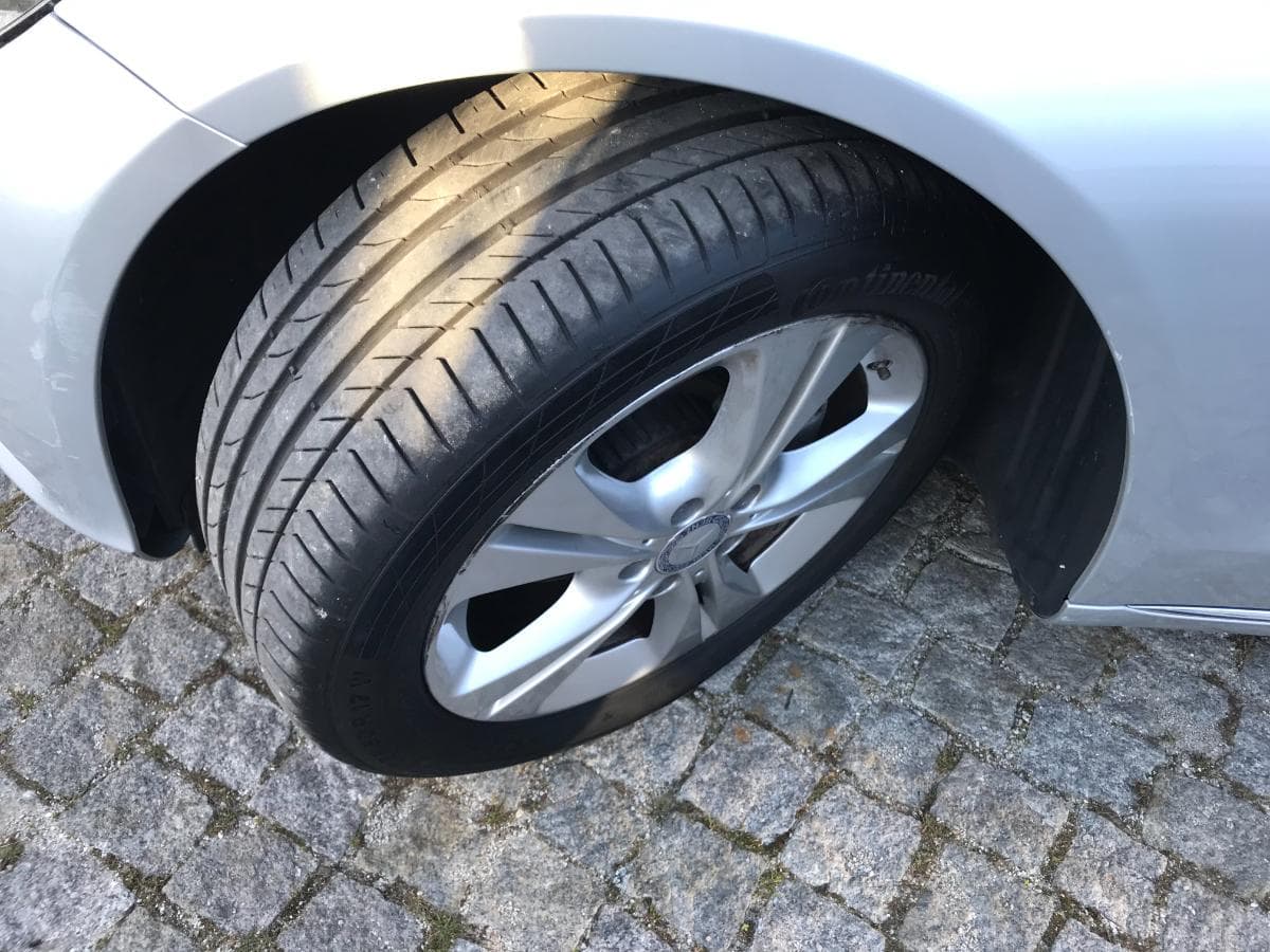 Mercedes-Benz C220 · Ano 2015 — imagen 12