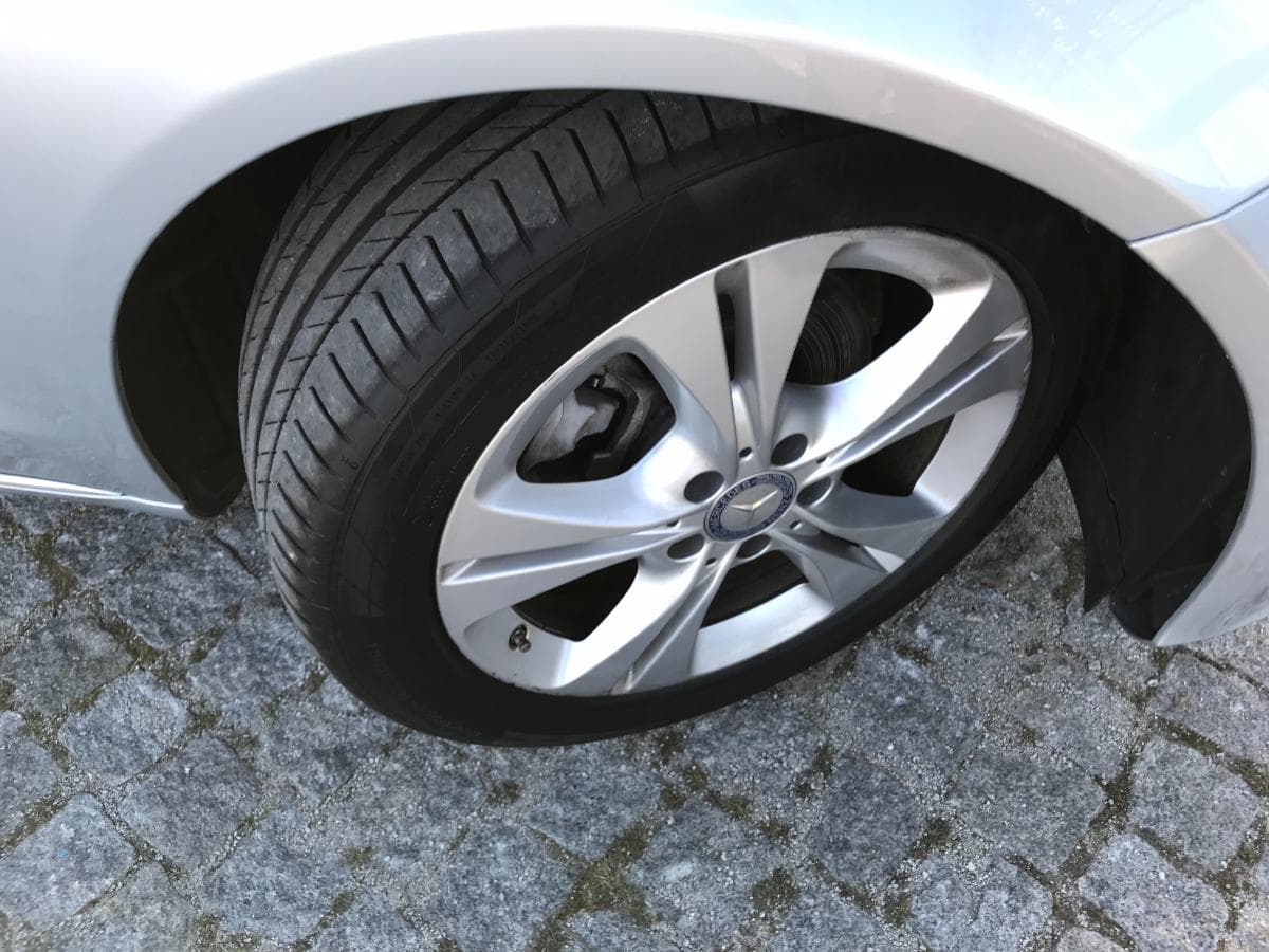 Mercedes-Benz C220 · Ano 2015 — imagen 13