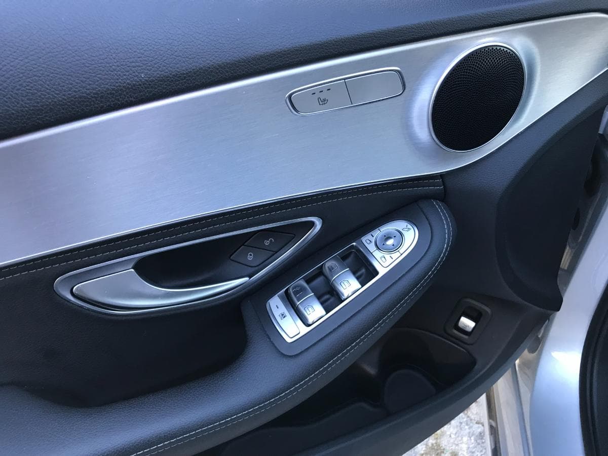 Mercedes-Benz C220 · Ano 2015 — imagen 26