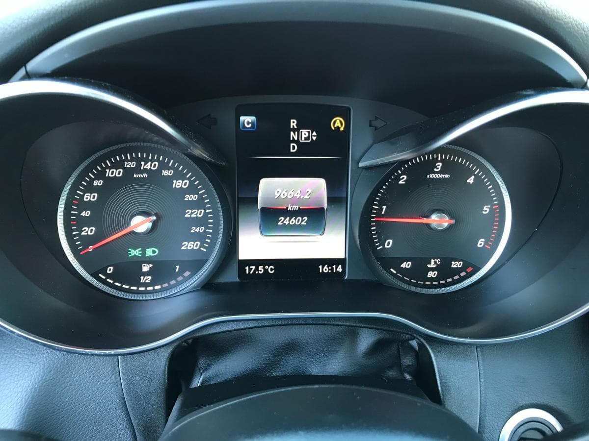 Mercedes-Benz C220 · Ano 2015 — imagen 28