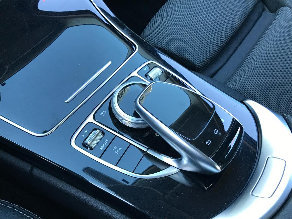 Mercedes-Benz C220 · Ano 2015 — imagen 29