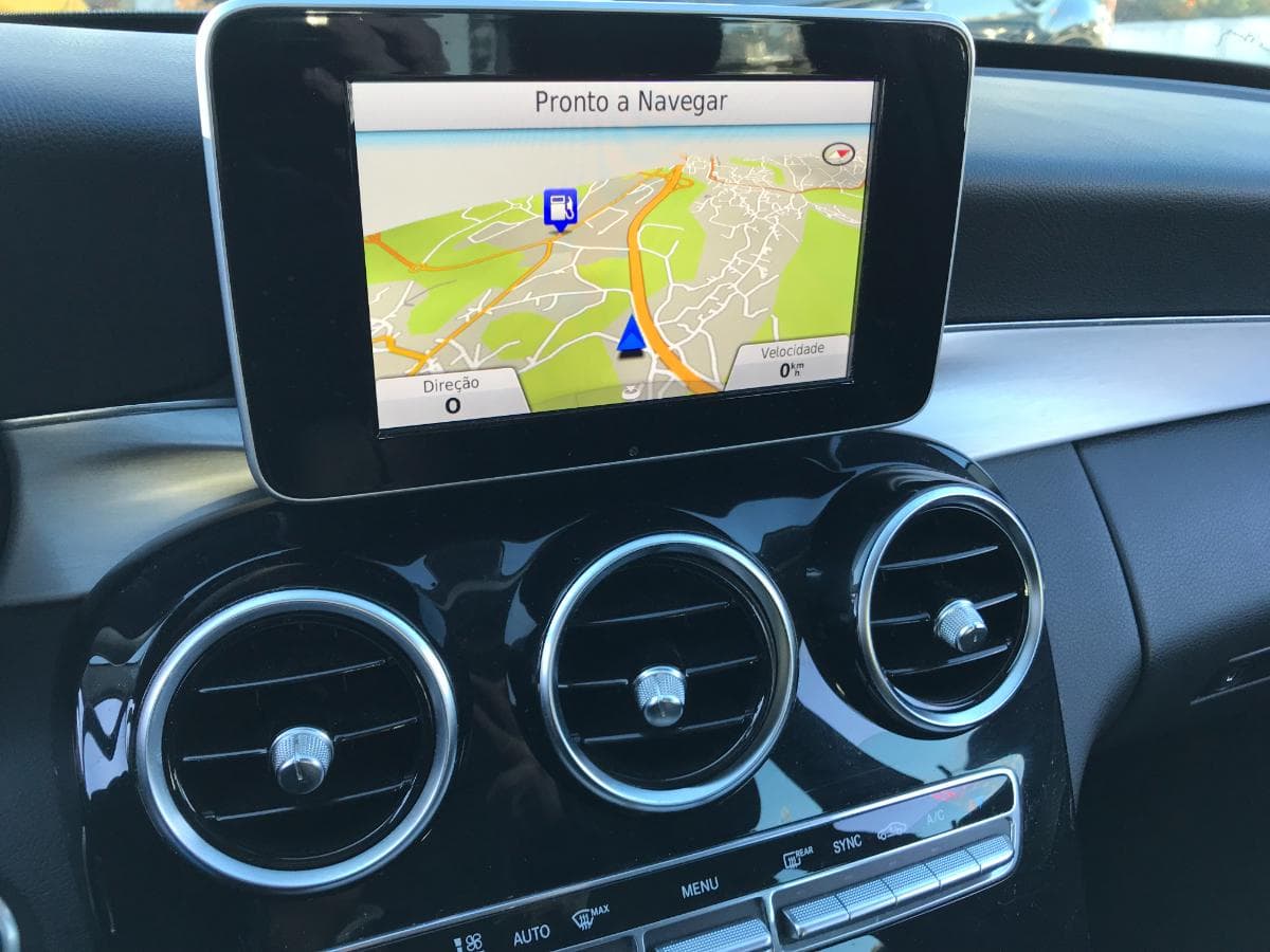 Mercedes-Benz C220 · Ano 2015 — imagen 31