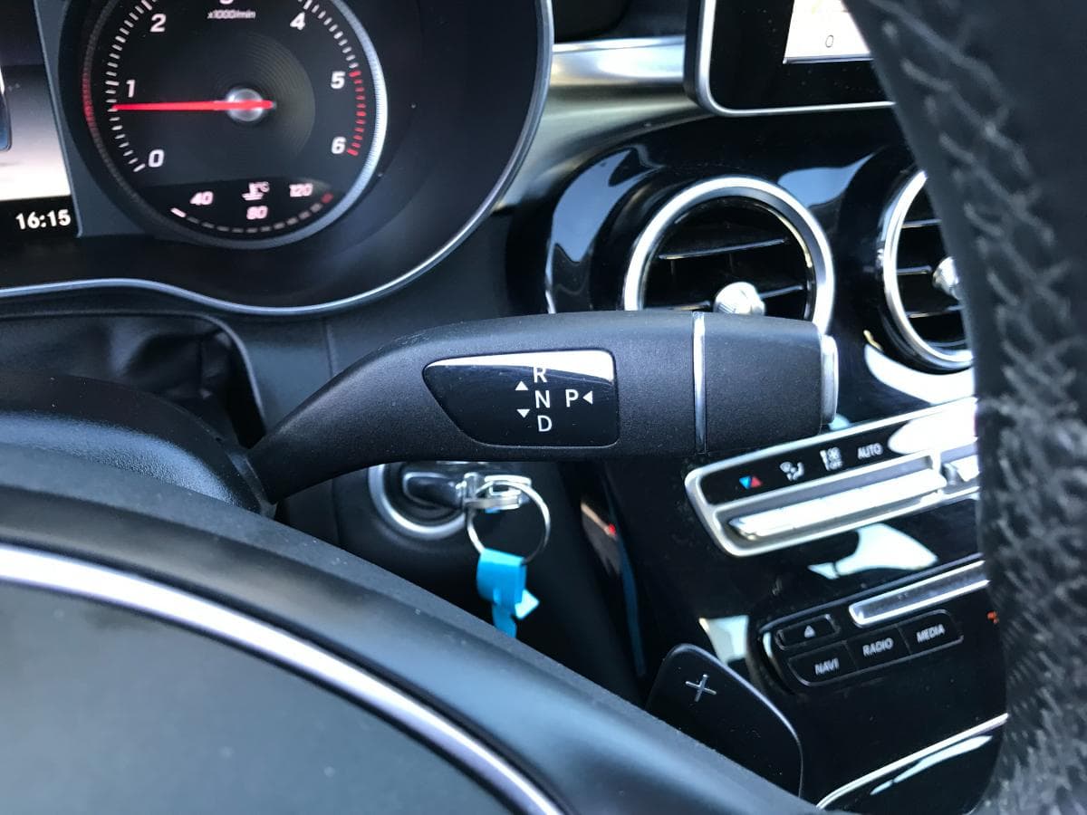 Mercedes-Benz C220 · Ano 2015 — imagen 34