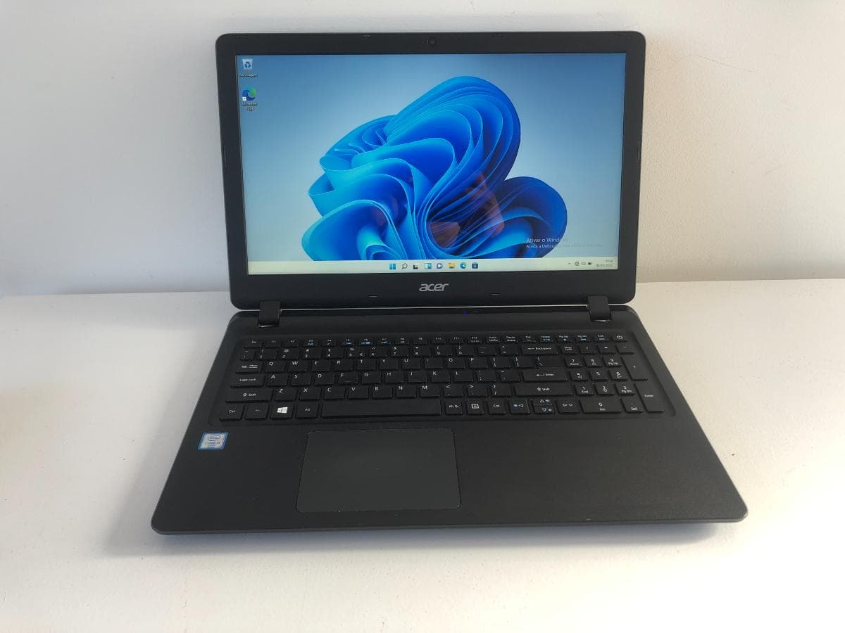 Portátil Acer Es1-572 — imagen 1