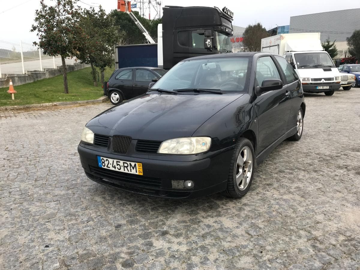 Seat Ibiza 1.9 TDI · Ano 2001 — imagem 3