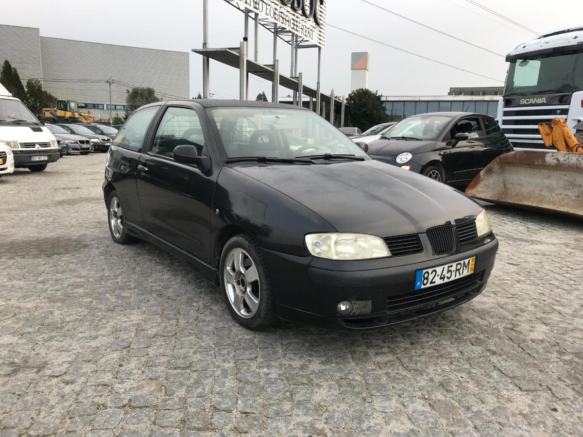 Seat Ibiza 1.9 TDI · Ano 2001