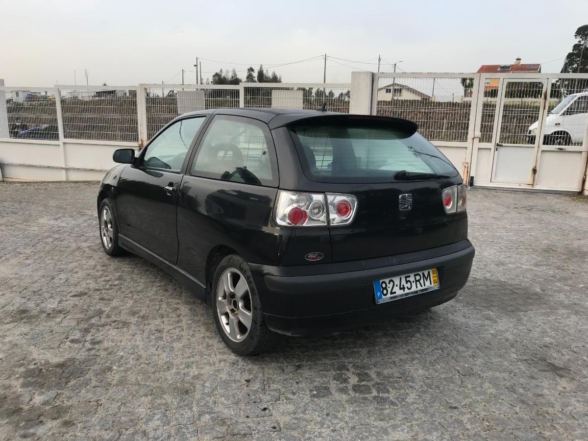 Seat Ibiza 1.9 TDI · Ano 2001 — imagem 6