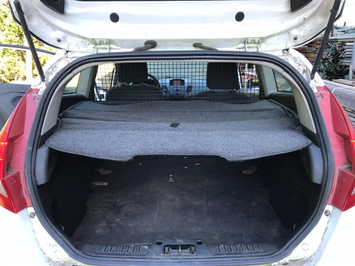 Ford Fiesta 1.4 TDCI · Ano 2010 — imagen 8