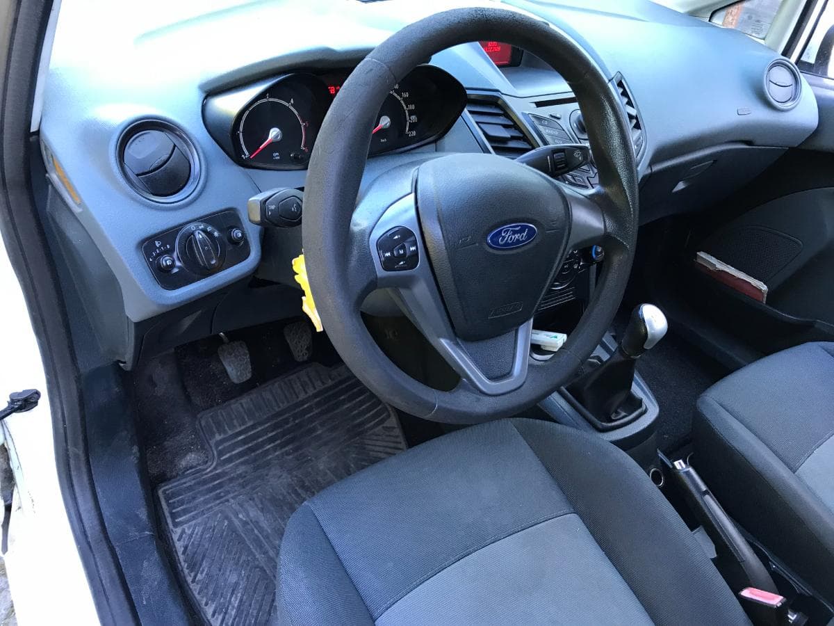 Ford Fiesta 1.4 TDCI · Ano 2010 — imagen 33