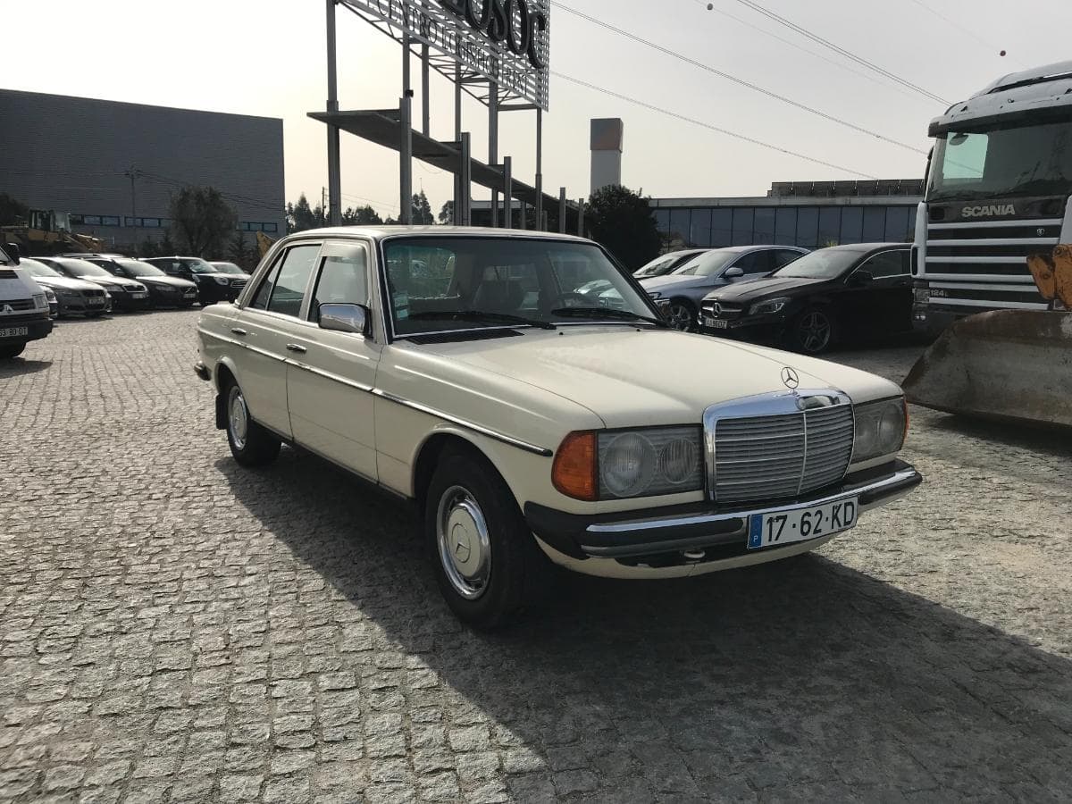 Mercedes-Benz 300D · Ano 1982 — imagen 1