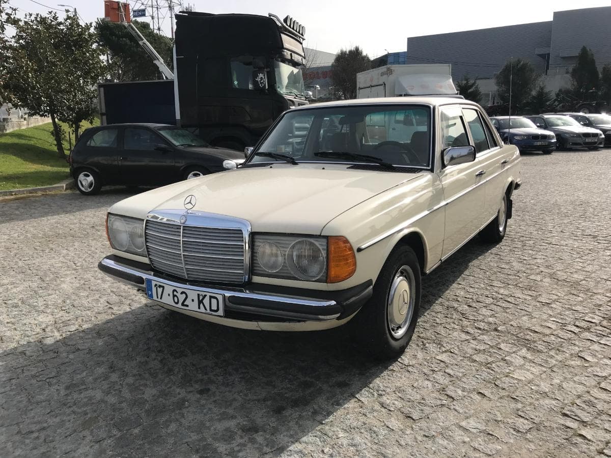 Mercedes-Benz 300D · Ano 1982 — imagen 5