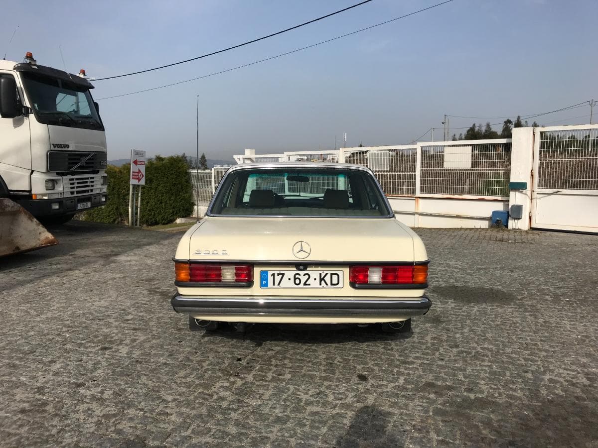 Mercedes-Benz 300D · Ano 1982 — imagen 7