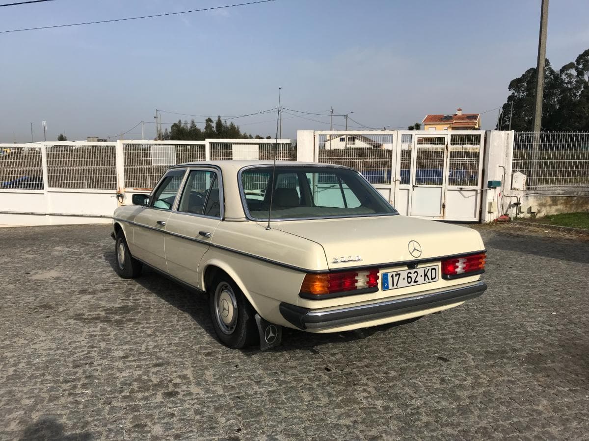 Mercedes-Benz 300D · Ano 1982 — imagen 10