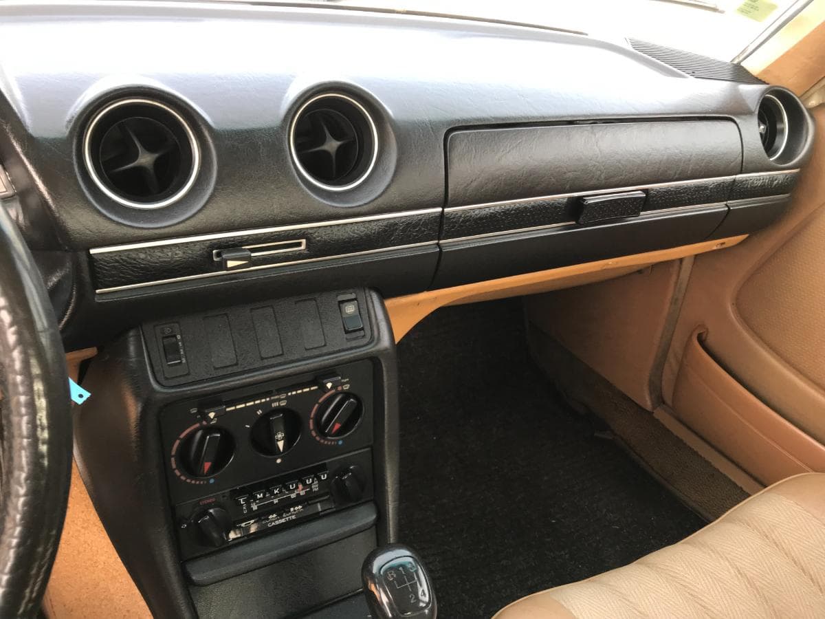 Mercedes-Benz 300D · Ano 1982 — imagen 16