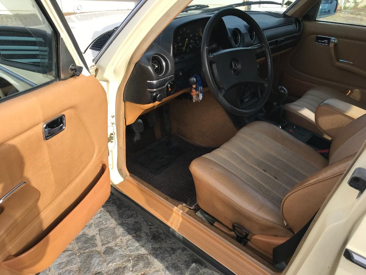 Mercedes-Benz 300D · Ano 1982 — imagen 15