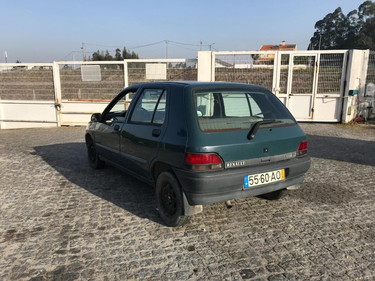 Renault Clio 1.2 · Ano 1992 — imagem 4
