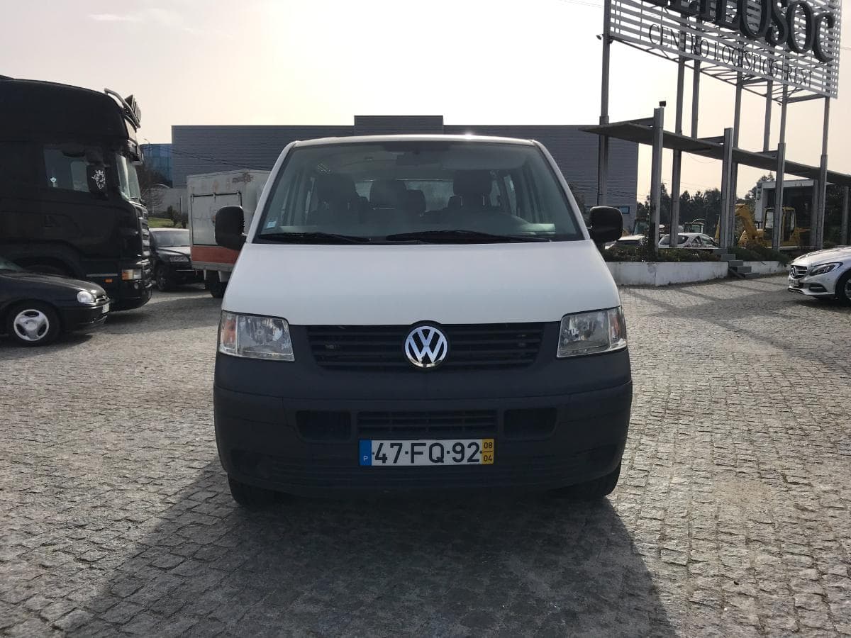 Volkswagen Transporter · 9 Lugares · Ano 2008 — imagem 2