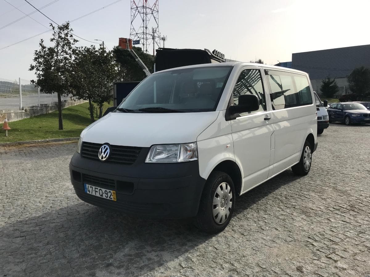 Volkswagen Transporter · 9 Lugares · Ano 2008 — imagem 5