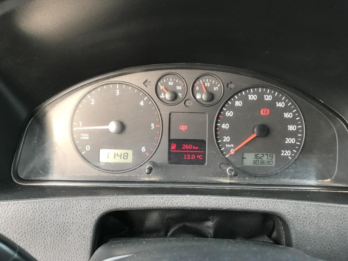 Volkswagen Transporter · 9 Lugares · Ano 2008 — imagem 23