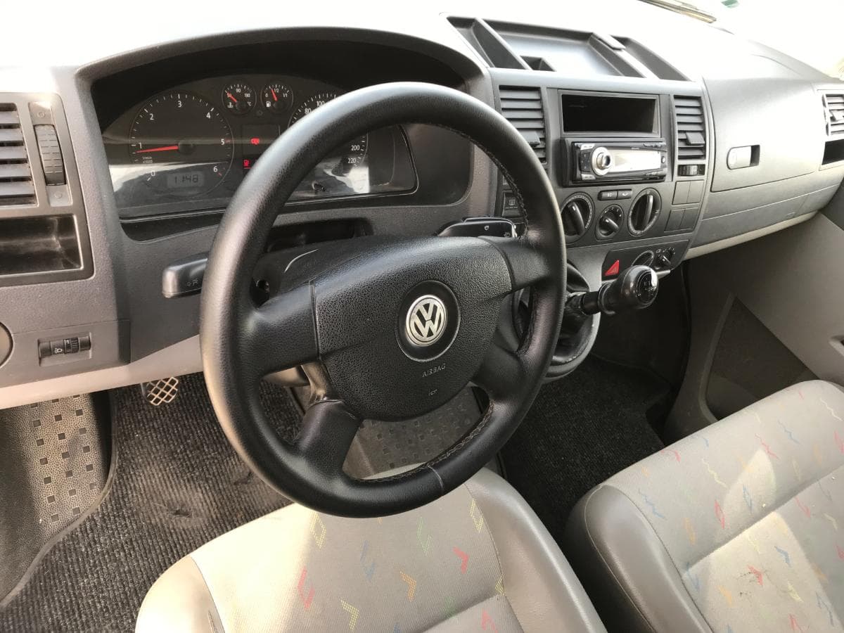 Volkswagen Transporter · 9 Lugares · Ano 2008 — imagem 25