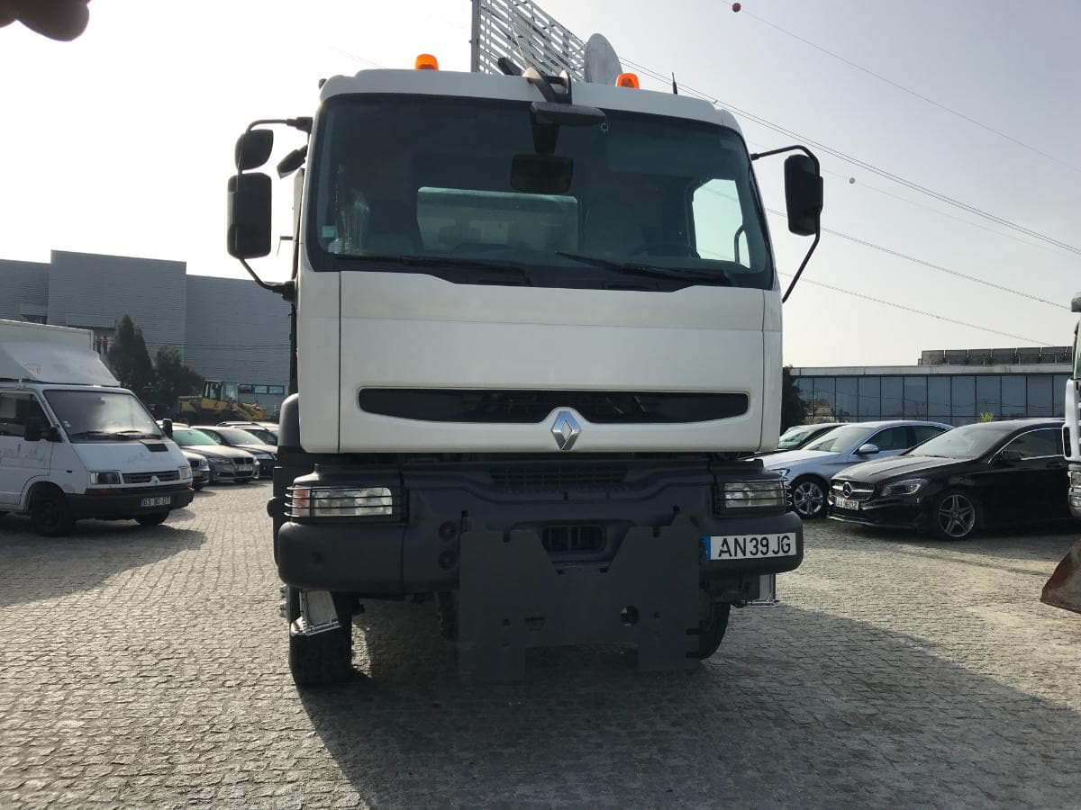 Renault Kerax 33DVB2 · Ano 2003 · Tribasculante — imagen 2