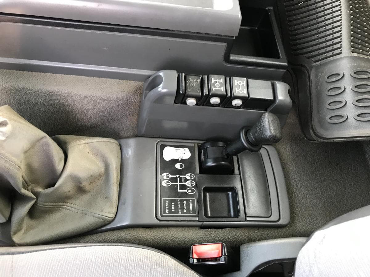 Renault Kerax 33DVB2 · Ano 2003 · Tribasculante — imagen 19