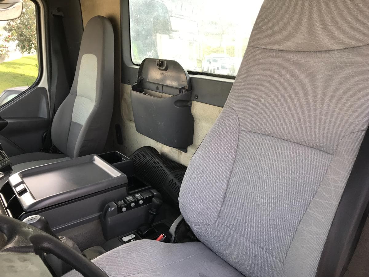 Renault Kerax 33DVB2 · Ano 2003 · Tribasculante — imagen 17