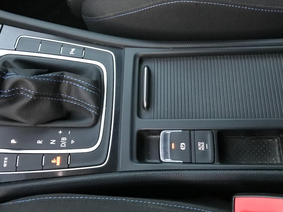 Volkswagen Golf 1.4 GTE · Ano 2015 — image 23