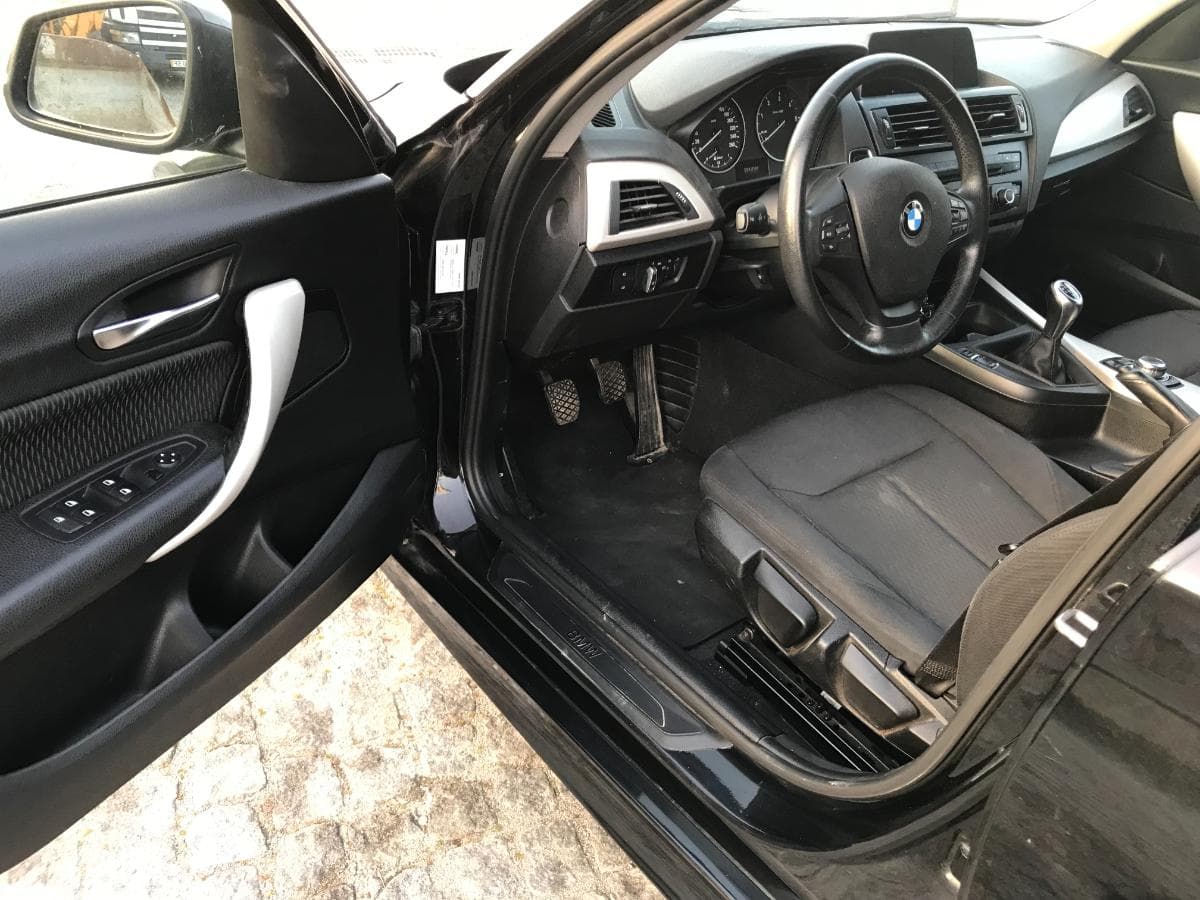 BMW 116D · Ano 2014 — imagem 19